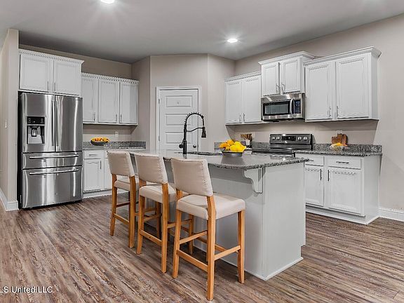 3rd image of 6873 Sweetclover Dr