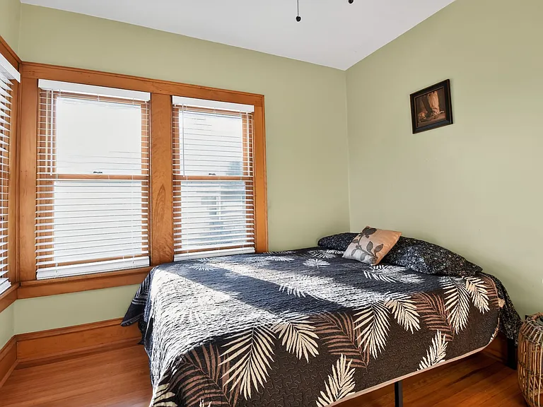 719 Pine St — Photo 18
