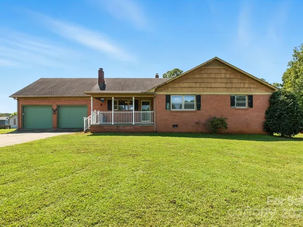 101 Lowman St, Valdese, NC 28690