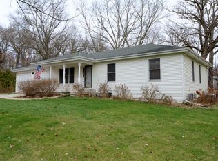 17 Willow Springs Ln, Plano, IL 60545