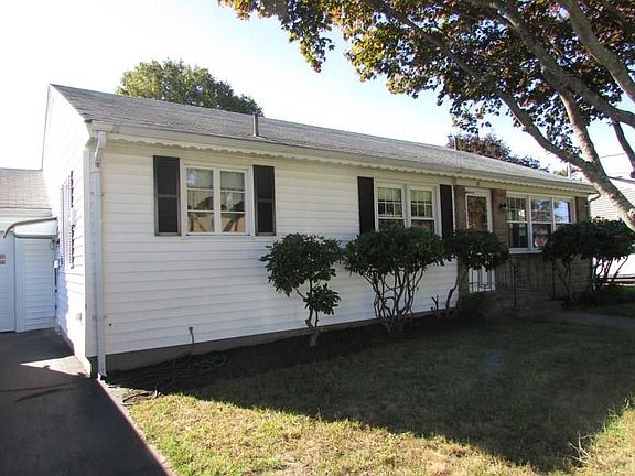 2nd image of 27 Hillview Dr