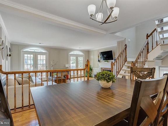 5th image of 3956 Valley Ridge Dr