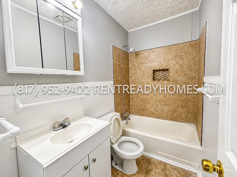 501 Henson St — Photo 8