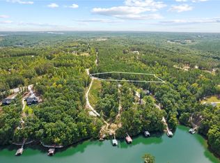 73 River Cove Dr, Seneca, SC 29672