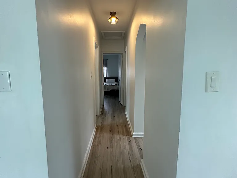 87 Cayuga Ave — Photo 12