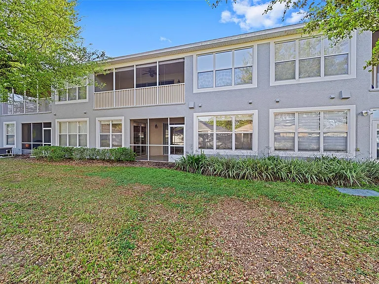 4570 SW 52nd Cir #107 — Photo 36