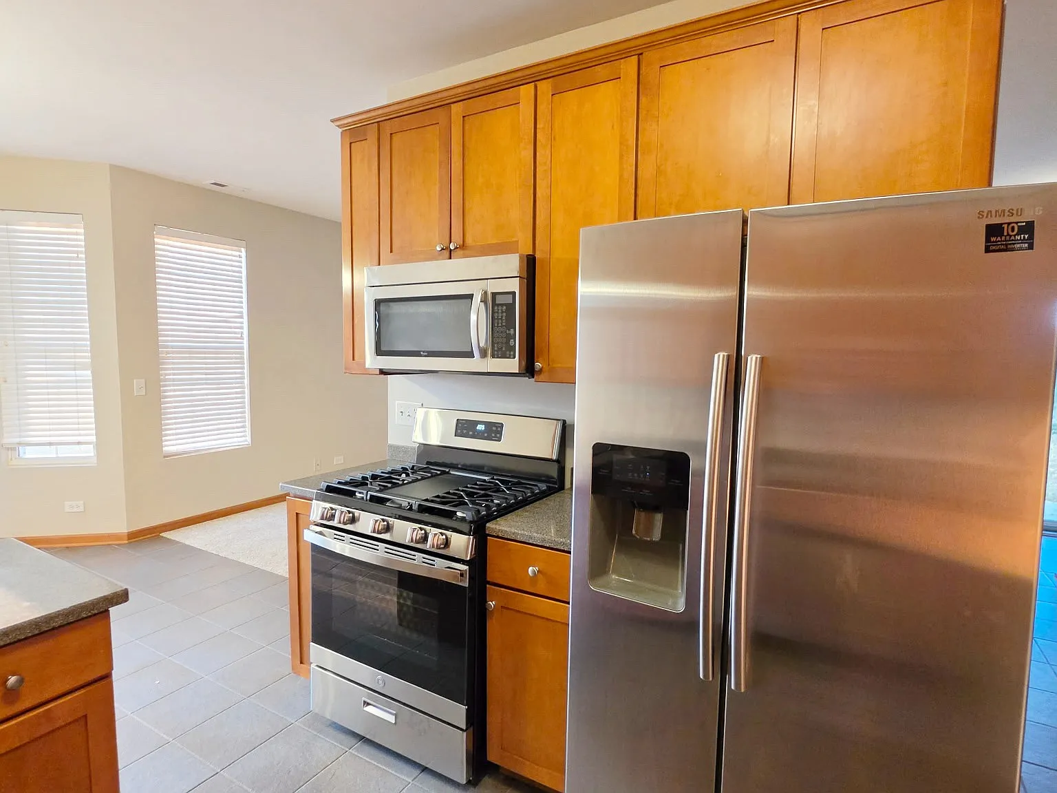 3 bed, 2.5 bath, 1594 sqft, $2,500 — Photo 4