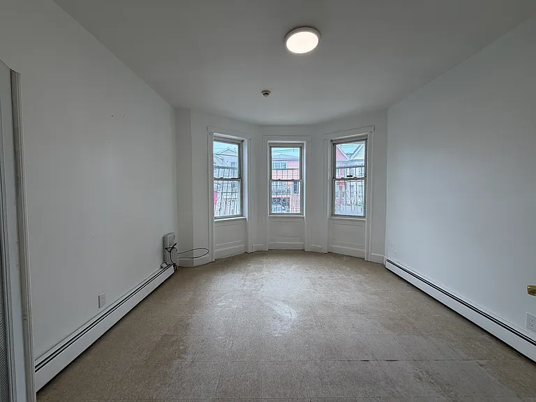 85 Arlington Ave #1 — Photo 1