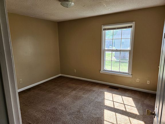 5th image of 279 Northridge Dr APT 4