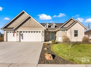 8076 Tandy Cv, Saint Middleton, ID 83644