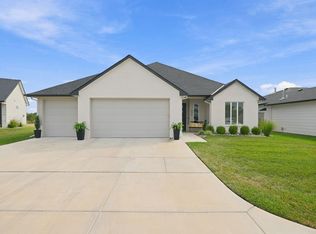 838 N Speyside Cir, Andover, KS 67002