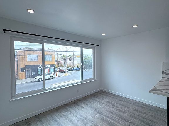 5th image of 105 Sickles Ave APT 1