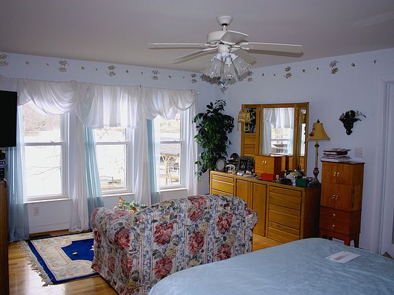 4th image of 6676 Lakeshore Dr
