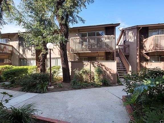 2nd image of 1062B Cabrillo Park Dr APT B