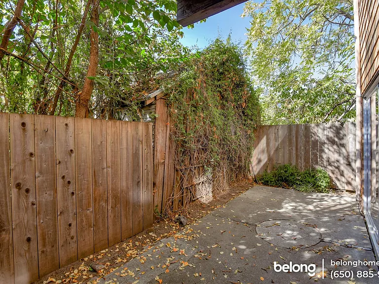 2223 Ward St #B — Photo 5