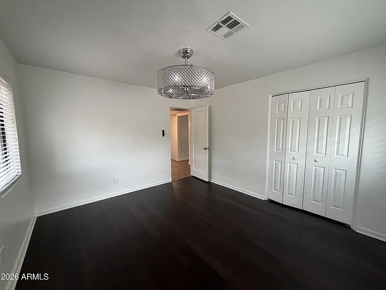 2514 E Fairmount Ave — Photo 13