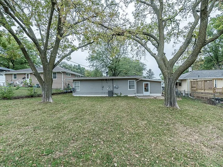 4925 Browne St — Photo 5