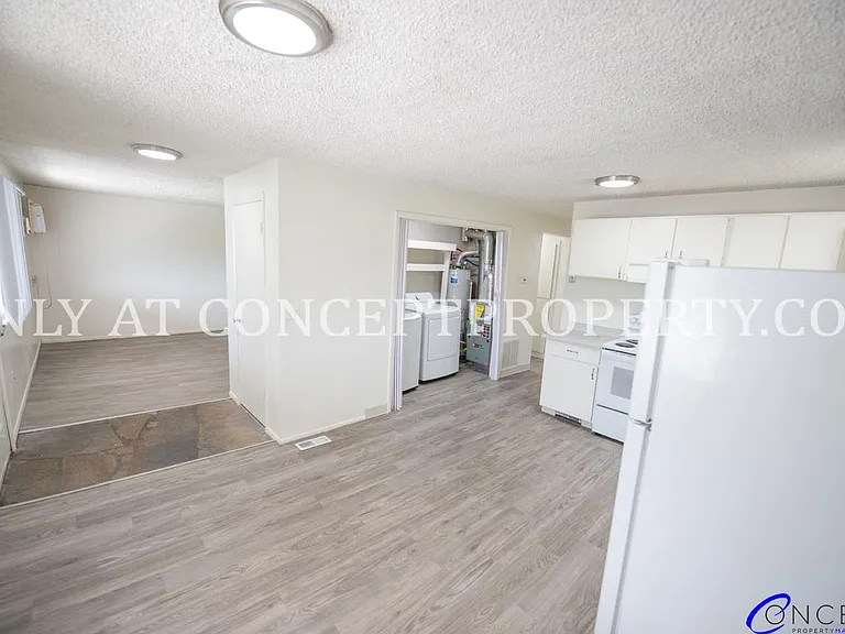 Murray Place — Photo 37