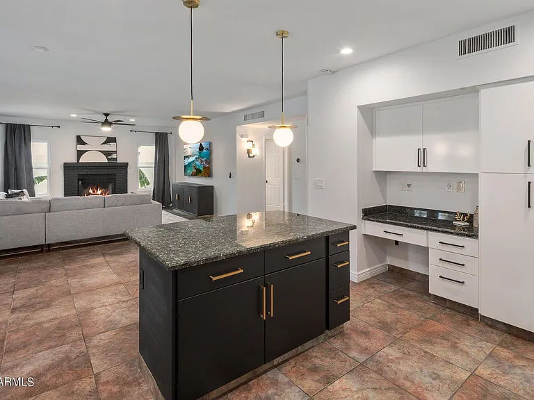 5408 E Kelton Ln — Photo 45