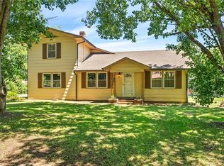 42 Willis Dr, Lagrange, GA 30241