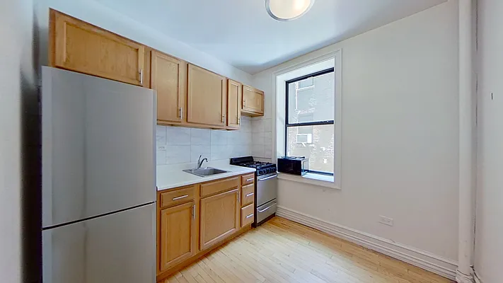 Rented by Bond New York | media 37