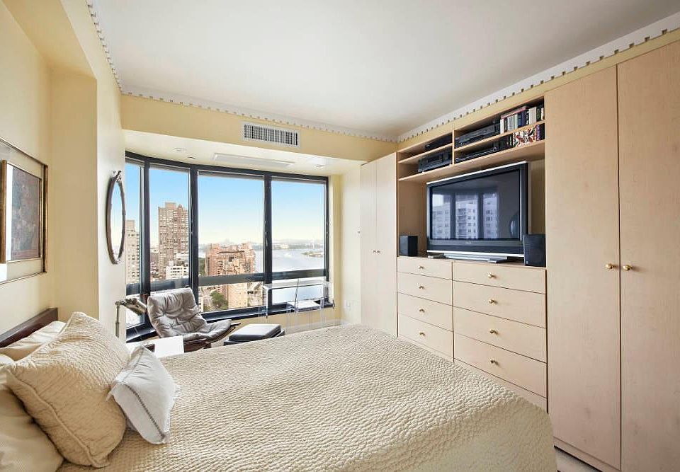 2nd image of 530 E 76th St APT 29C