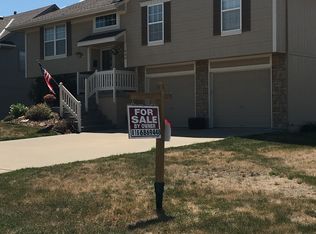 820 Old Paint Rd, Raymore, MO 64083