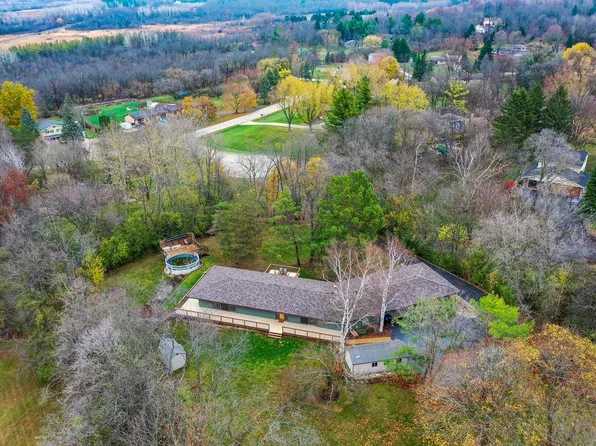 W264S7285 Kings Peak COURT, Waukesha, WI 53189