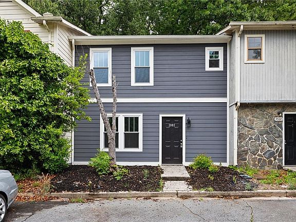 2nd image of 2082 Lenoa Ln