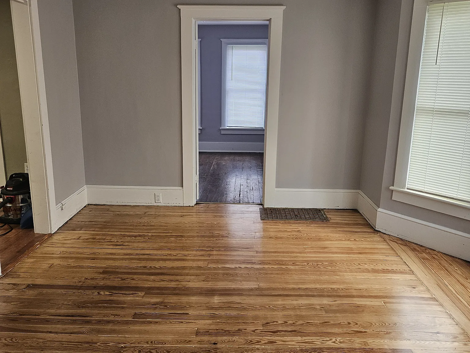 3 bed, 1200 sqft, $1,200 — Photo 3