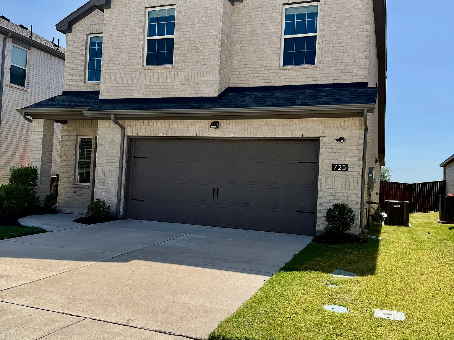 3 bed, 2.5 bath, 1777 sqft, $1,999 — Photo 3