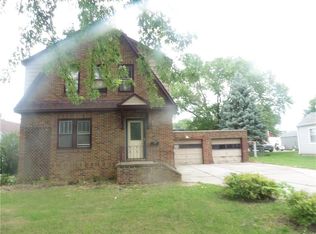 826 Pleasant St, Rockwell City, IA 50579