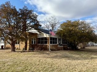 203 S 1st St, Fisher, IL