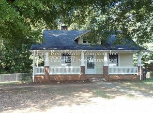1346 Westbrook Plaza Dr, Winston Salem, NC 27103