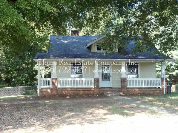 1346 Westbrook Plaza Dr, Winston Salem, NC 27103