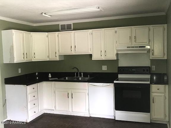 3rd image of 414 Kathryn St