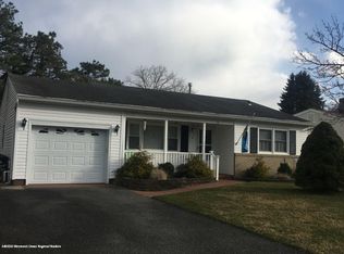 16 Basset Dr, Toms River, NJ 08757
