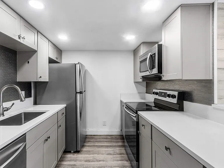 612 Executive Center Dr #107 — Photo 14