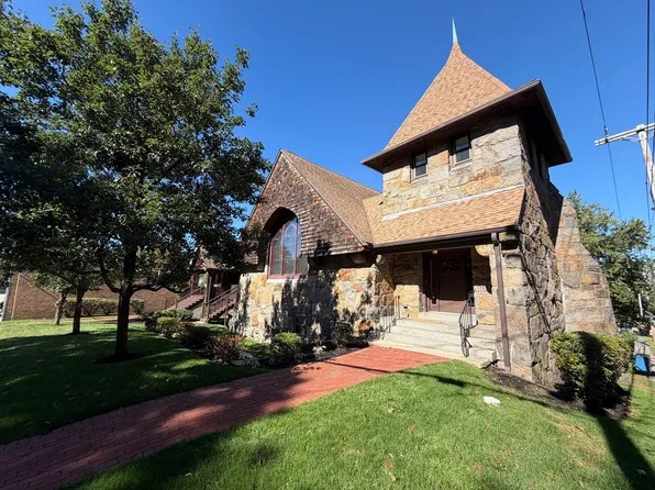 157 Beale St APT 5, Quincy, MA 02170