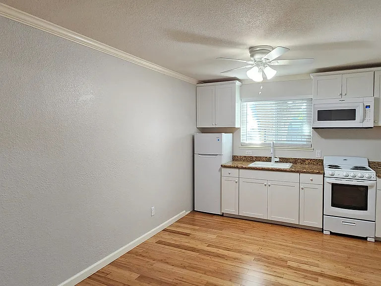 1430 V St #4 — Photo 4