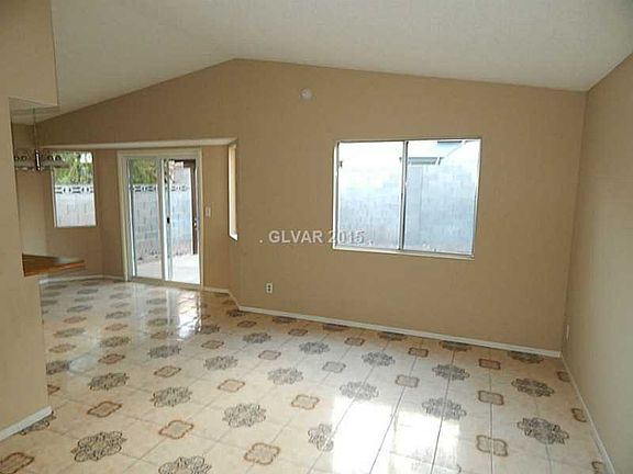 3rd image of 2825 Beaconfalls Way