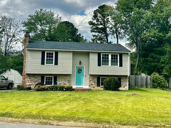 5900 Stella Rd, North Chesterfield, VA 23234