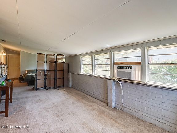 3rd image of 2168 Alice Dr
