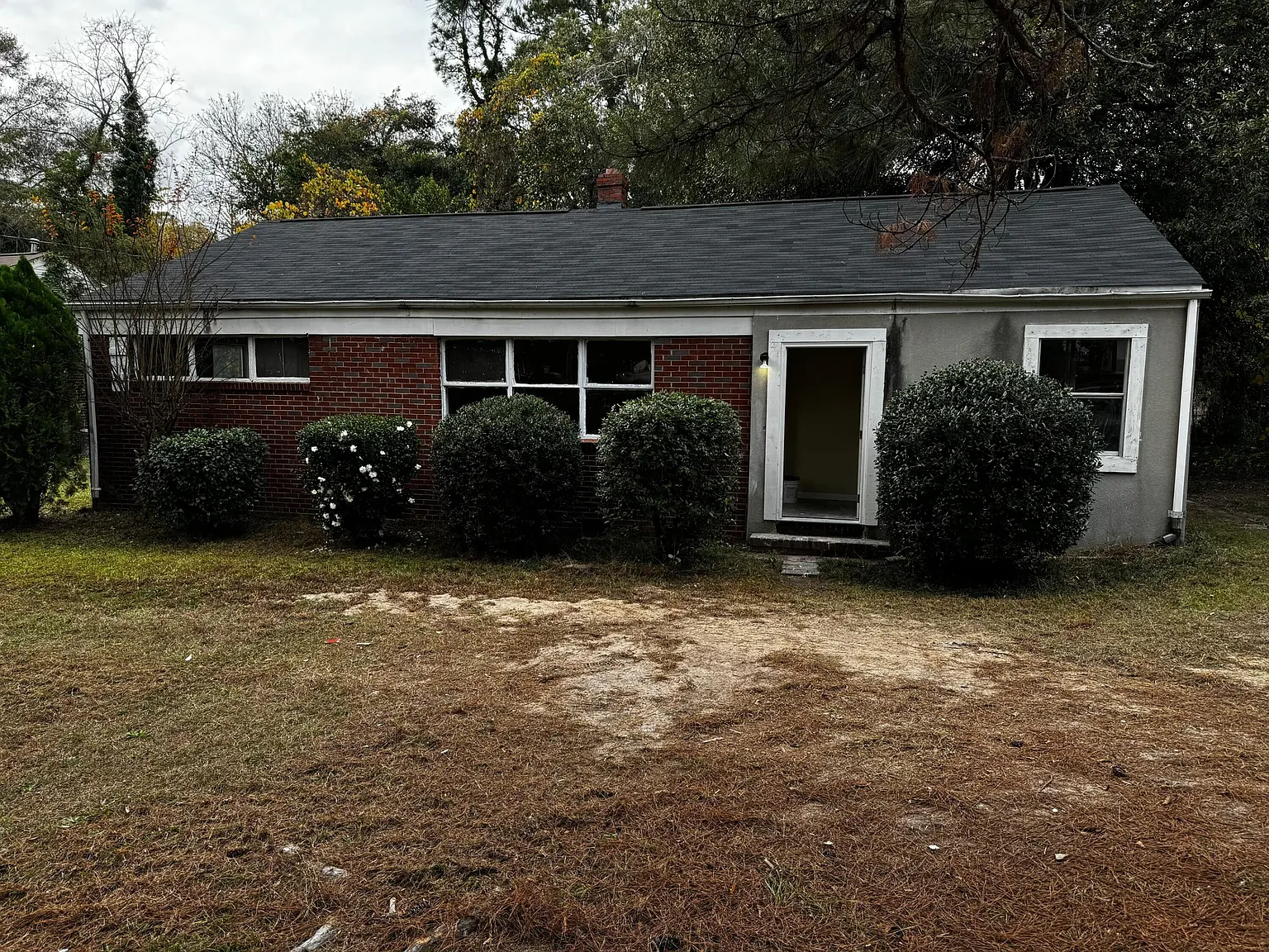 2 bed, 1.0 bath, 1171 sqft, $1,100 — Photo 1