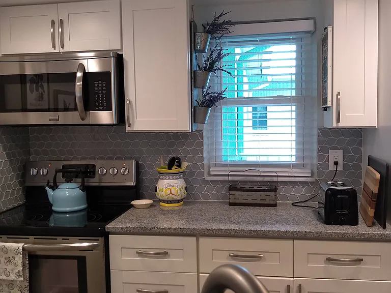 464 N Paula Dr #305 — Photo 8