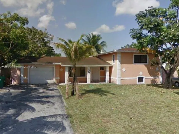 1325 NE 203rd St, Miami, FL 33179