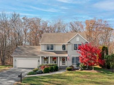 49 Peveril Rd, Cranston, RI, 02921