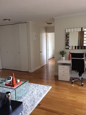 Rented by Stonehenge NYC LLC | media 2