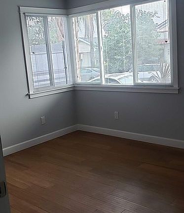 3rd image of 1061 Mira Mar Ave