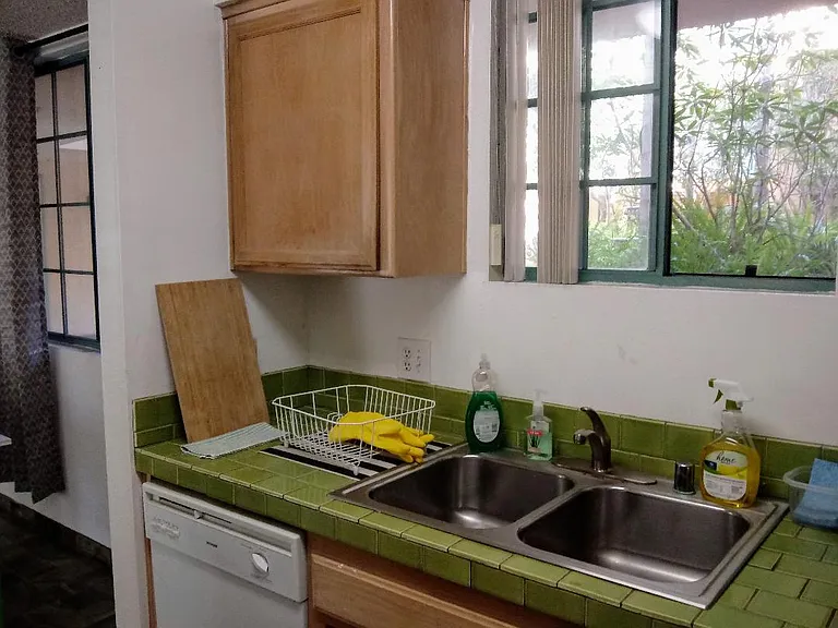 64O Veteran Ave #101 — Photo 15